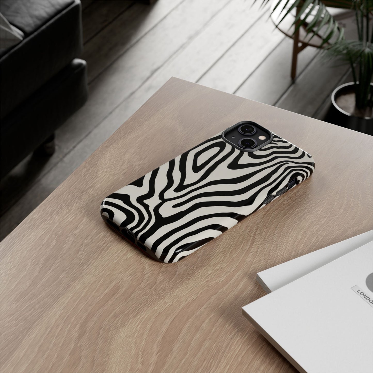 Zebra Swirl Robuste Handyhülle - Schwarz-weißes Animal-Print-Design für iPhone, Samsung Galaxy & Google Pixel