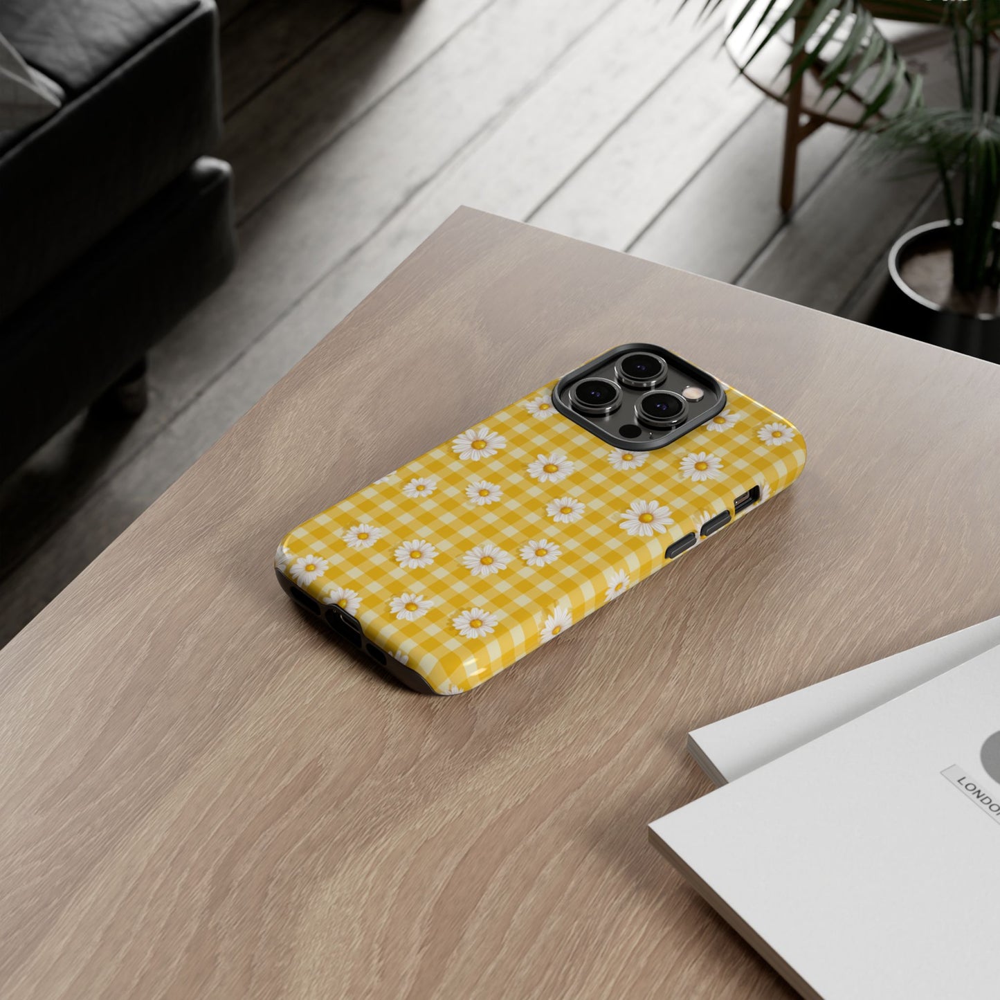 Daisy Gingham Robuste Handyhülle – Gelb geblümte Cottagecore-Schutzhülle für iPhone, Samsung Galaxy & Google Pixel