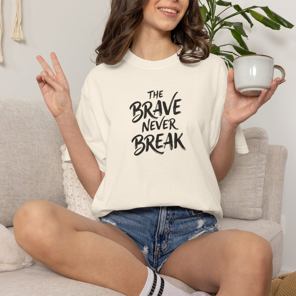 'The Brave Never Break' Inspirierendes T-Shirt