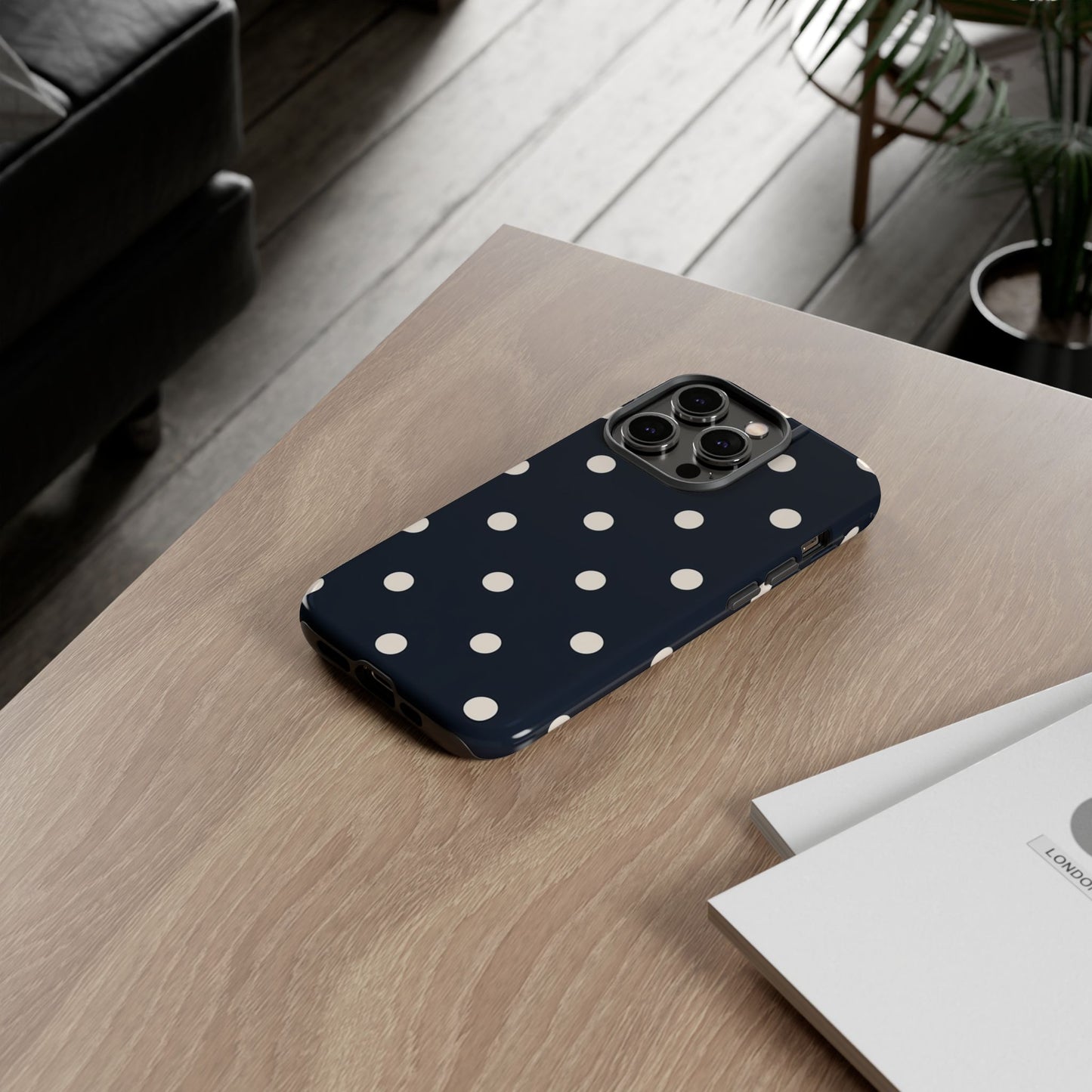 Robuste Handyhülle mit dunkelblauen Punkten – Retro-Vintage-Muster-Cover für iPhone, Samsung Galaxy & Google Pixel