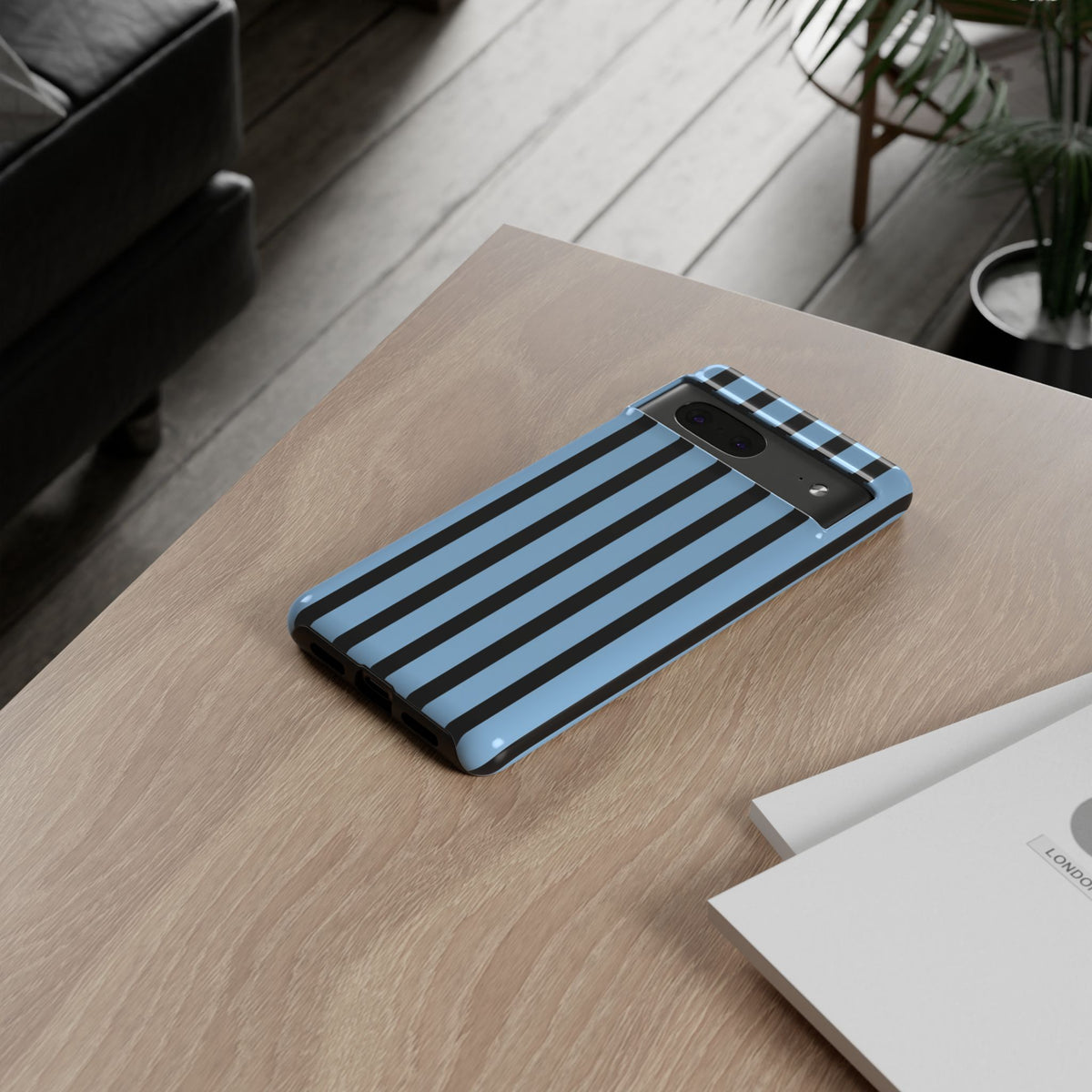 Coque de téléphone résistante à rayures verticales bleues et noires | Protection fine double couche