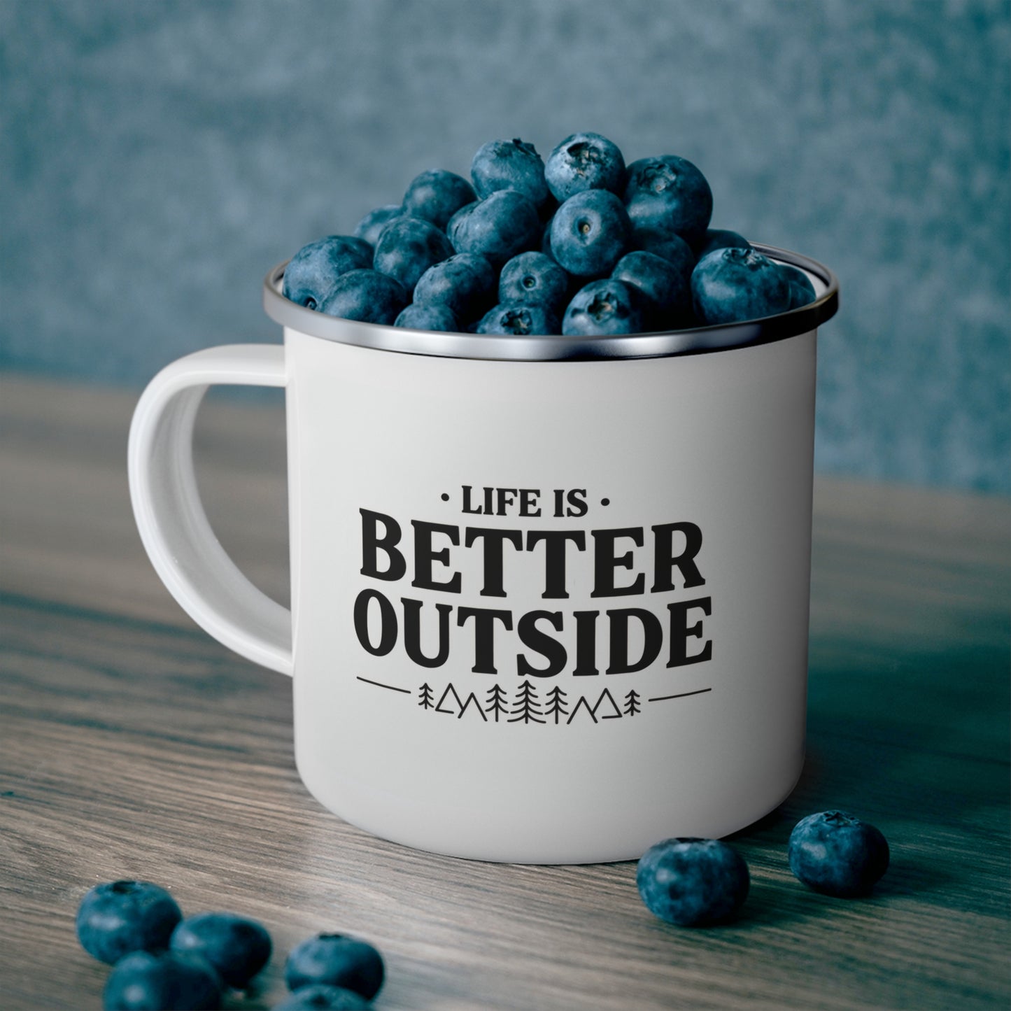 Emaille-Campingtasse — Outdoor-Kaffeetasse "Life Is Better Outside"